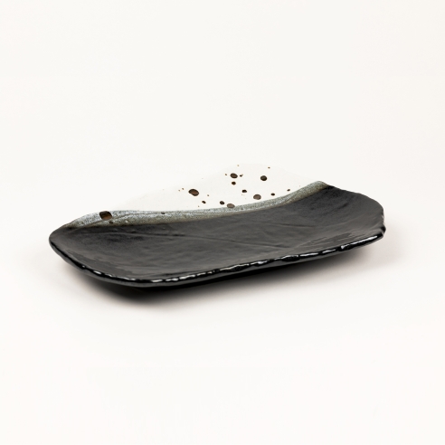Plat oblong Blanc-Noir tacheté