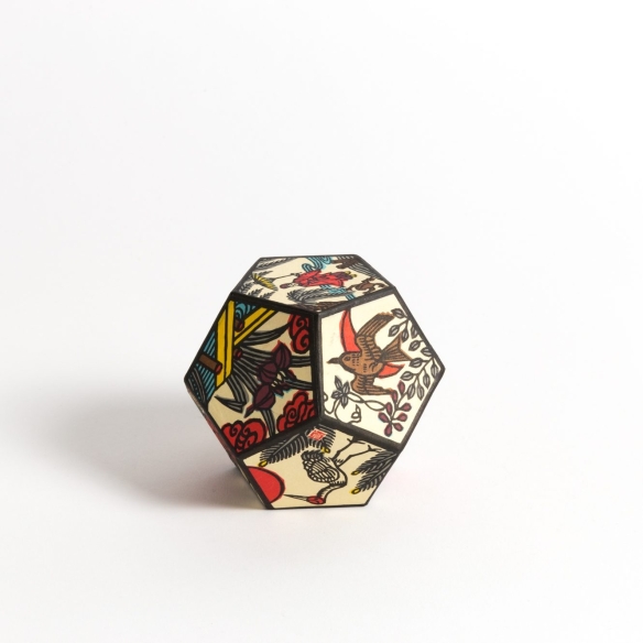 Dé à facettes en papier "Fleurs Mingei".