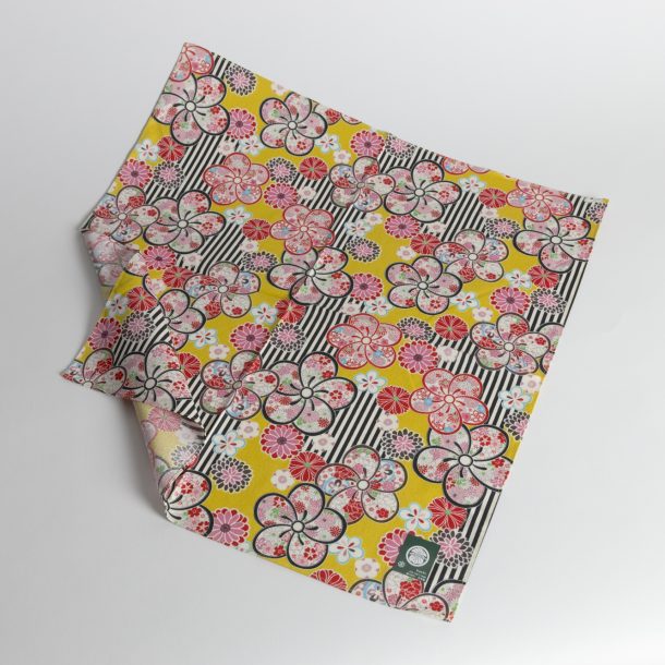 image produit Furoshiki 50 Fleurs Hélice Jaune