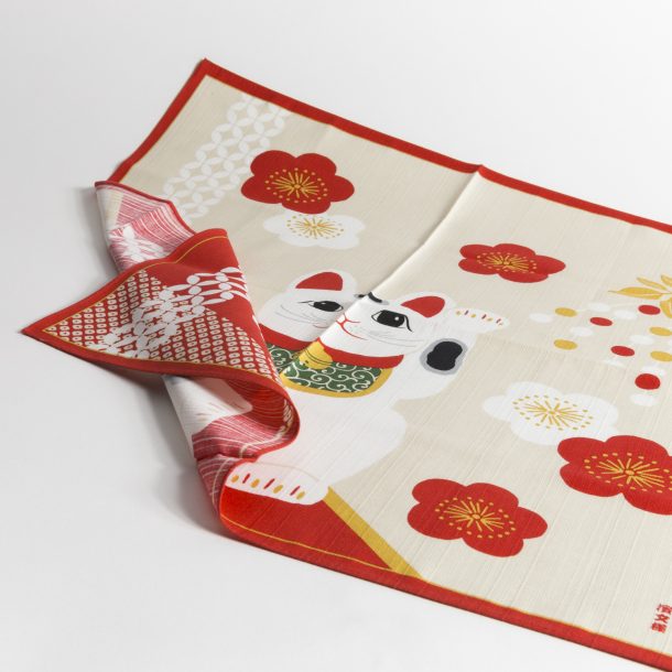 image produit Furoshiki 50 Manekineko et Ume