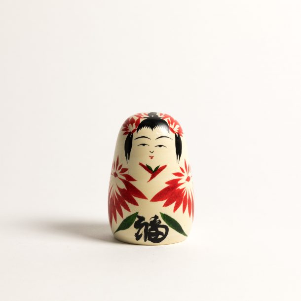 image produit Kokeshi Ovale Mrs Daruma